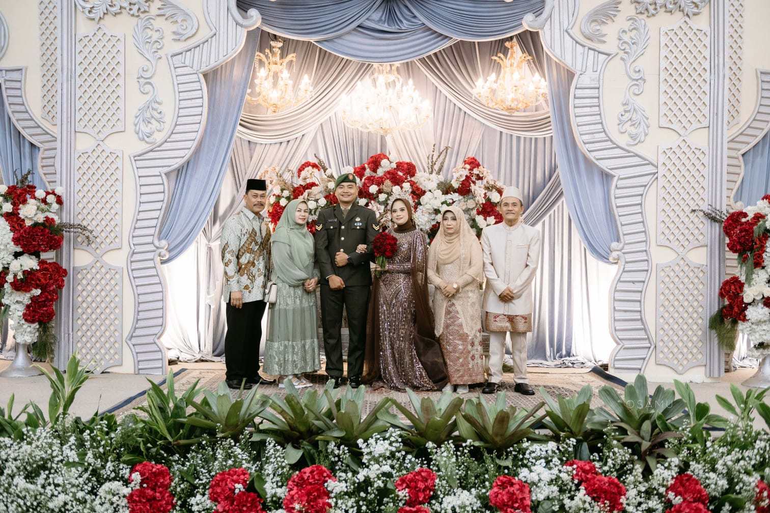 H. Ma'mun ( Kepala Rumah Tangga SBY. ) dab Isteri.